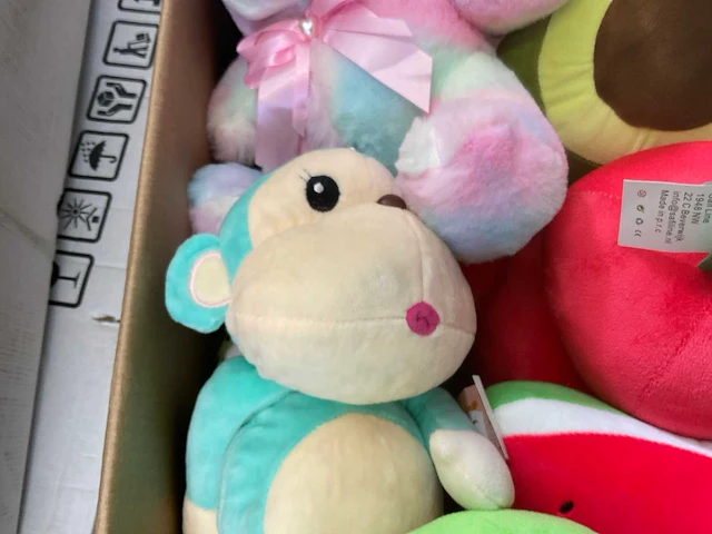 Doos met knuffels - afbeelding 3 van  6