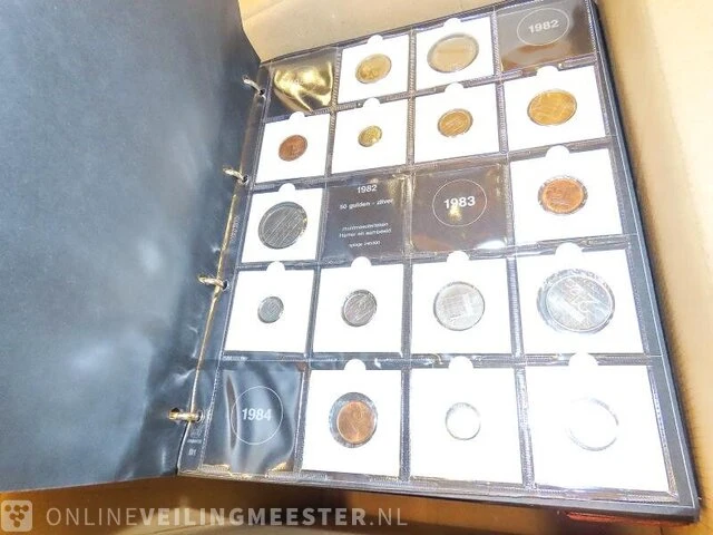 Doos nederlandse muntenalbums - afbeelding 8 van  17