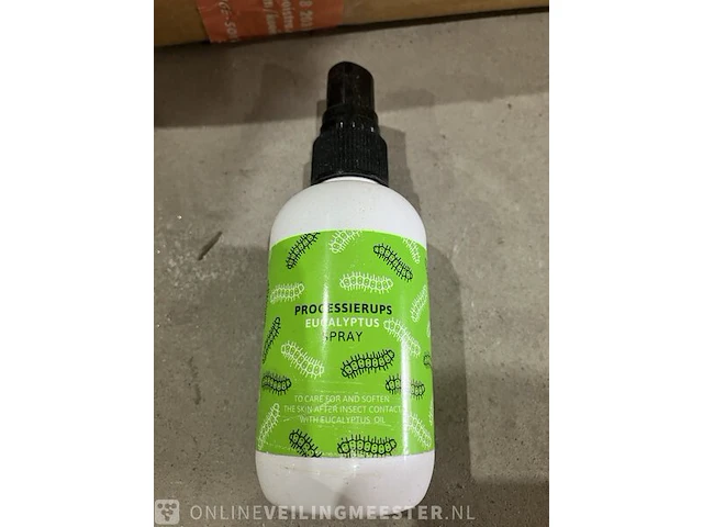 Doos processierups spray - afbeelding 1 van  3