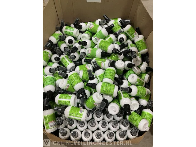 Doos processierups spray - afbeelding 2 van  3