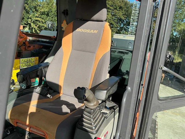 Doosan - 2012 - dx255lc - rupsgraafmachine - afbeelding 21 van  57