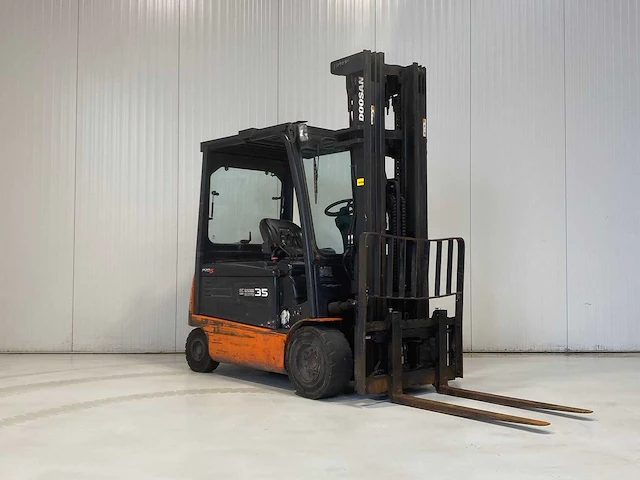 Doosan - b35x-5 - vorkheftruck - afbeelding 1 van  6