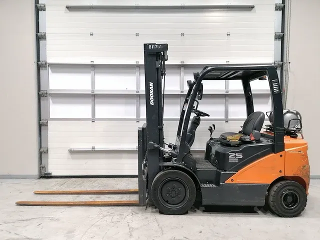 Doosan - g25p-7 - vorkheftruck - afbeelding 3 van  10