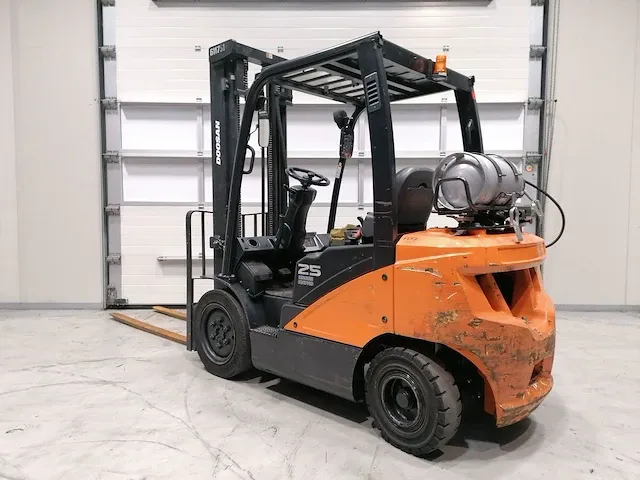 Doosan - g25p-7 - vorkheftruck - afbeelding 4 van  10