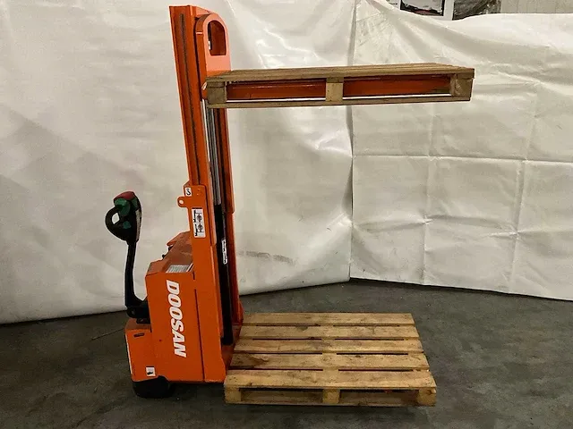 Doosan - ledd 12.5/18 - elektrische dubbeldek palletwagen - 2015 - afbeelding 1 van  12