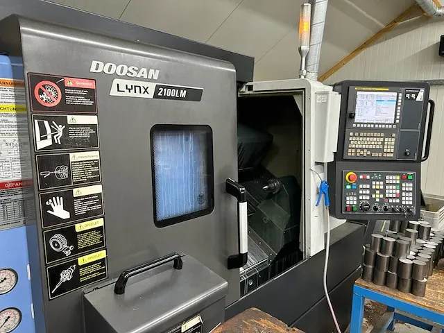 Doosan - lynx 2100lmb - cnc draaibank - afbeelding 9 van  14