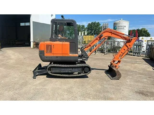 Doosan - midigraafmachine 3 ton - afbeelding 6 van  10