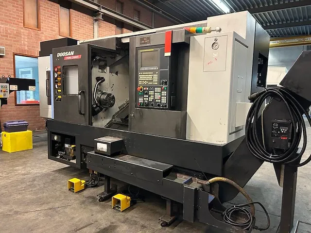 Doosan - puma 2100sy - cnc draaibank - afbeelding 12 van  23