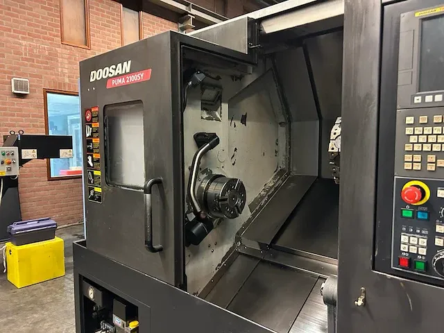 Doosan - puma 2100sy - cnc draaibank - afbeelding 17 van  23