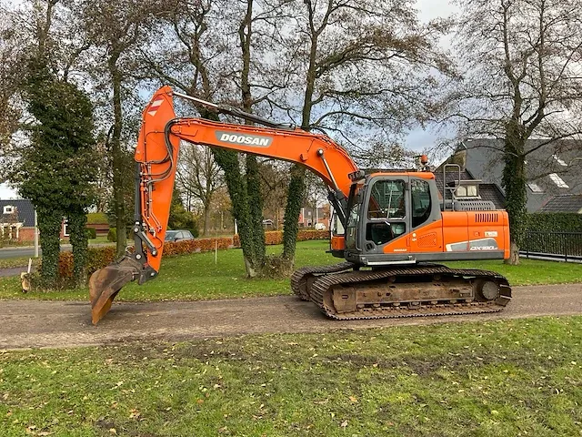 Doosan dx180 lc-5 rupsgraafmachine - afbeelding 1 van  39