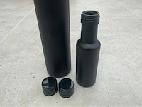 Dop seal apparaat met compressor, vulmachine en voorraad (3000 flesjes) - afbeelding 3 van  29