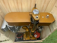 Dop seal apparaat met compressor, vulmachine en voorraad (3000 flesjes) - afbeelding 8 van  29