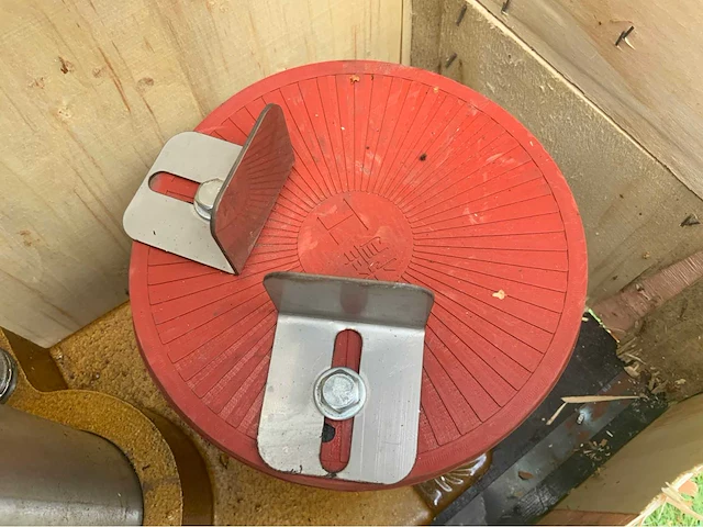Dop seal apparaat met compressor, vulmachine en voorraad (3000 flesjes) - afbeelding 13 van  29