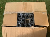 Dop seal apparaat met compressor, vulmachine en voorraad (3000 flesjes) - afbeelding 26 van  29