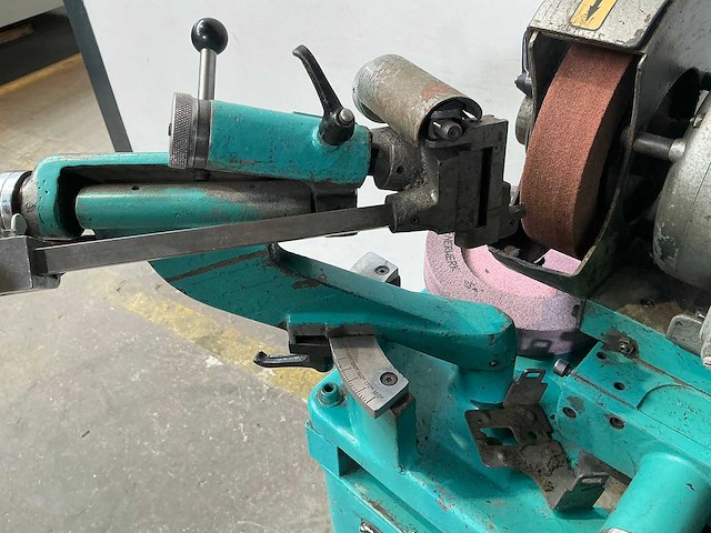 Dormer - model 108 - tool grinding machine - afbeelding 8 van  12