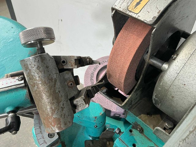 Dormer - model 108 - tool grinding machine - afbeelding 10 van  12