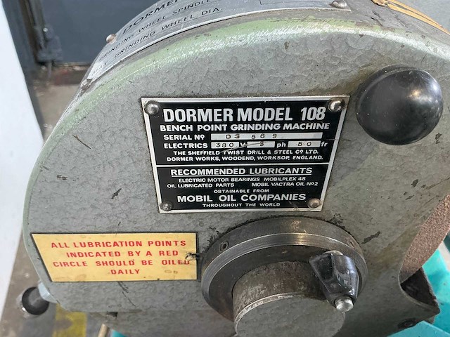 Dormer - model 108 - tool grinding machine - afbeelding 11 van  12