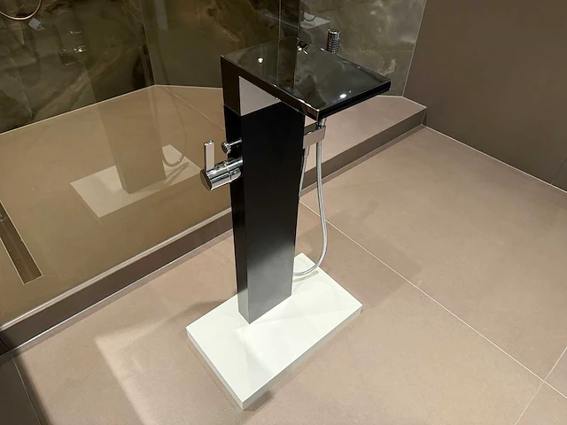 Dornbracht mem afbouwdeel vrijstaande badkraan eenhendel met watervaluitloop sprong 23.5cm chroom - afbeelding 5 van  8