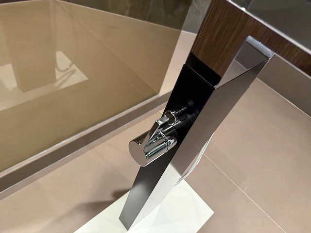 Dornbracht mem afbouwdeel vrijstaande badkraan eenhendel met watervaluitloop sprong 23.5cm chroom - afbeelding 6 van  8