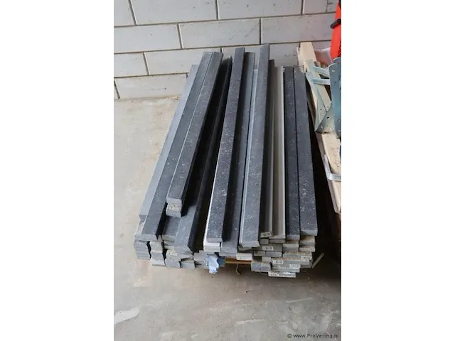 Dorpels, natuursteen - 37 stuks - afbeelding 1 van  6
