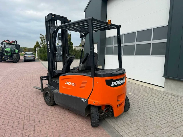 Dosan - 2017 - b30x-7 - vorkheftruck - afbeelding 2 van  16