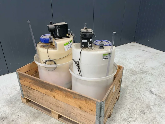 Doseerinstallatie met doseerpomp (2x) - afbeelding 2 van  3