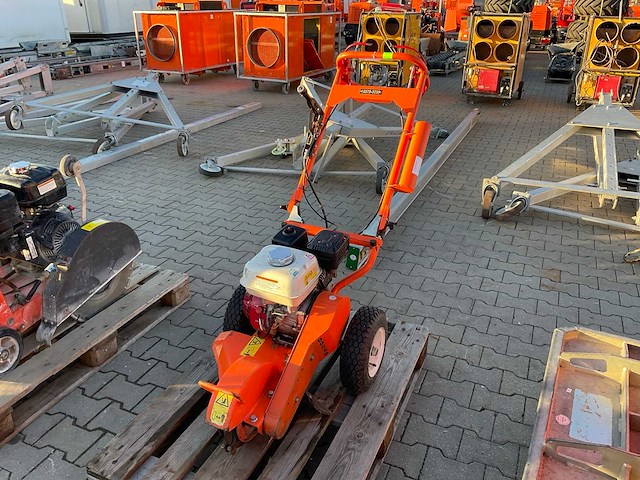 Dosko 200-6h boomstronkhakselaar - afbeelding 3 van  10