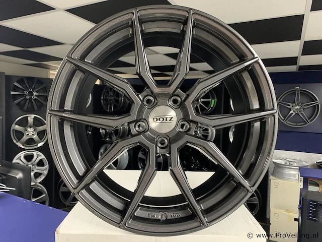 Dotz misano aluminium velgenset - 5x114.3 8.5j et45 - afbeelding 1 van  1