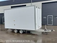 Douche/toilet unit deco