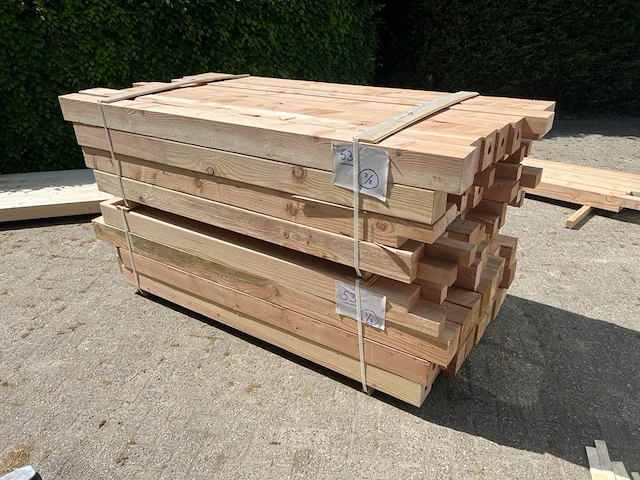 Douglas balken 14x14cm +/- 250cm lang - afbeelding 1 van  3