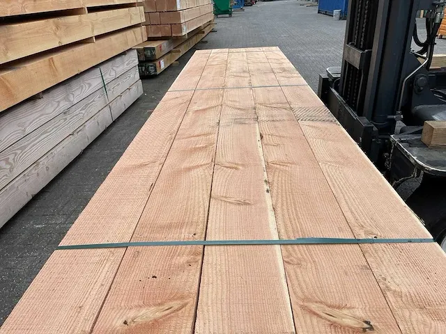 Douglas balken fijnbezaagd 150x150mm, lengte 250cm (14x) - afbeelding 1 van  3