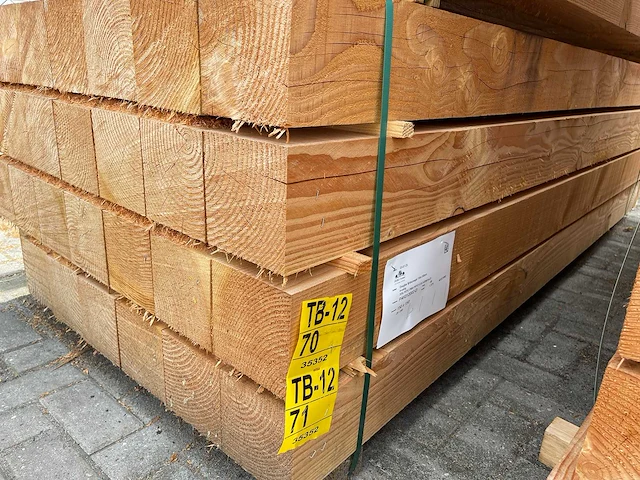 Douglas balken fijnbezaagd 2500x150x150mm (14x) - afbeelding 4 van  4