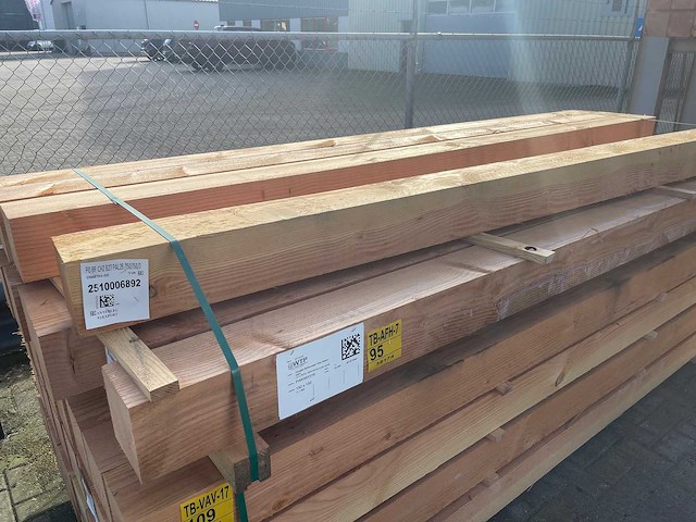 Douglas balken fijnbezaagd 3000x150x150mm (11x) - afbeelding 4 van  4