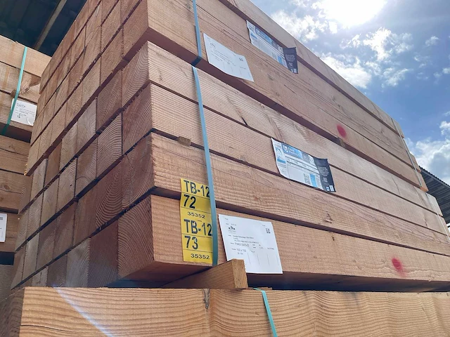 Douglas balken fijnbezaagd 3000x150x150mm (14x) - afbeelding 4 van  4