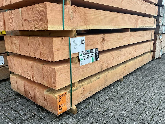 Douglas balken fijnbezaagd 3000x200x200mm (10x) - afbeelding 4 van  4