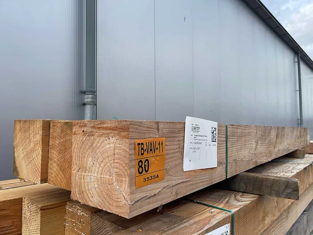 Douglas balken fijnbezaagd 3000x200x200mm (3x) - afbeelding 4 van  4