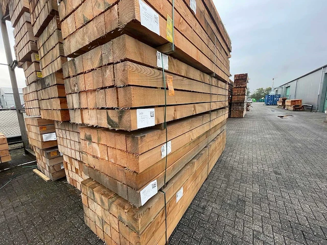 Douglas balken fijnbezaagd 4000x150x150mm (14x) - afbeelding 4 van  4