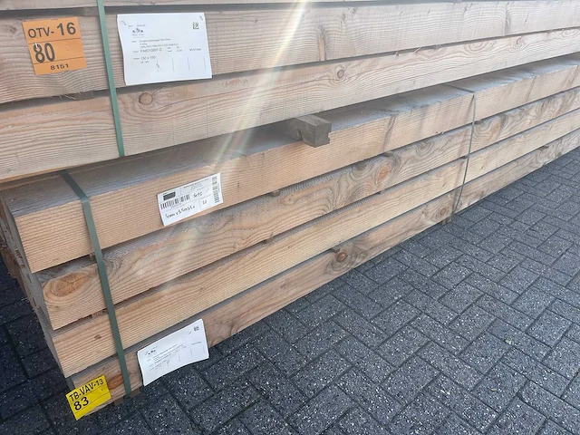 Douglas balken fijnbezaagd 4000x150x150mm (28x) - afbeelding 4 van  4