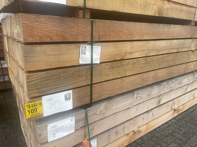 Douglas balken fijnbezaagd 4000x150x150mm (28x) - afbeelding 4 van  4