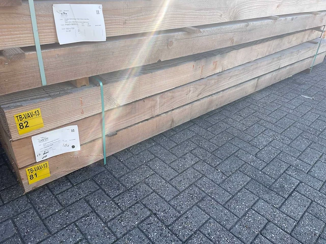 Douglas balken fijnbezaagd 4000x150x150mm (9x) - afbeelding 4 van  4