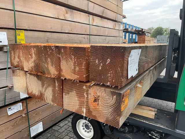 Douglas balken fijnbezaagd 4000x200x200mm (10x) - afbeelding 4 van  4
