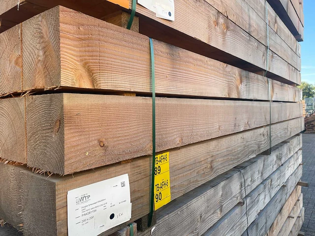 Douglas balken fijnbezaagd 4000x200x200mm (10x) - afbeelding 4 van  4