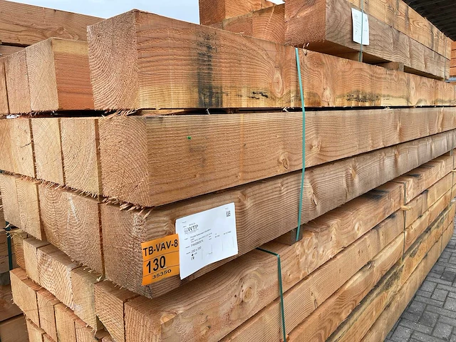 Douglas balken fijnbezaagd 4000x200x200mm (14x) - afbeelding 4 van  4