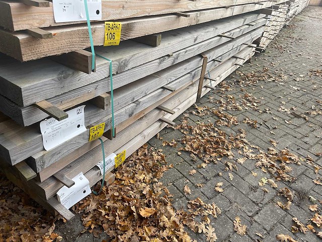 Douglas balken fijnbezaagd 4000x200x75mm (14x) - afbeelding 4 van  4