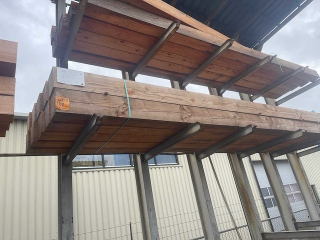 Douglas balken fijnbezaagd 5000x200x200mm (10x) - afbeelding 4 van  4