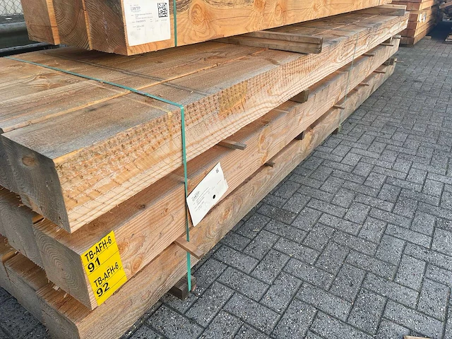 Douglas balken fijnbezaagd 5000x200x200mm (10x) - afbeelding 4 van  4