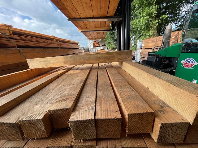 Douglas balken fijnbezaagd 5000x75x75mm (40x) - afbeelding 1 van  3