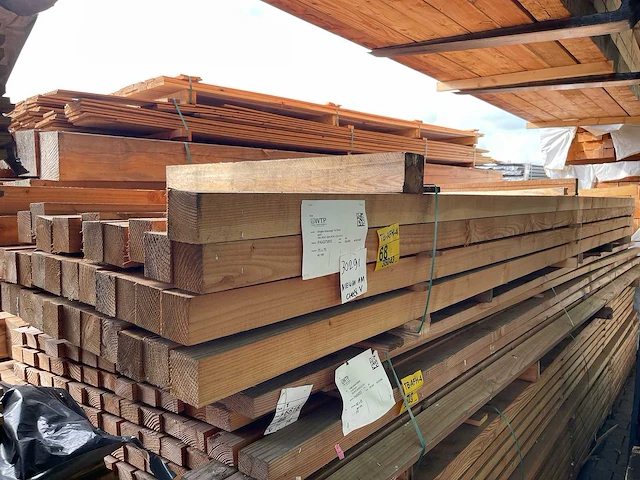 Douglas balken fijnbezaagd 5000x75x75mm (40x) - afbeelding 2 van  3