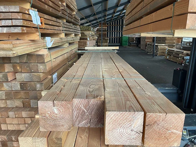 Douglas balken geschaafd 190x190mm, lengte 500cm (4x) - afbeelding 1 van  3