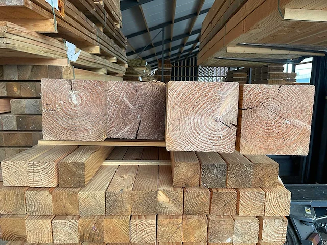 Douglas balken geschaafd 190x190mm, lengte 500cm (4x) - afbeelding 3 van  3